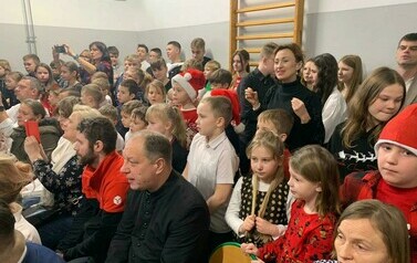 Jasełka "B&oacute;g jest w nas!"