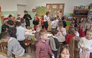 Jasełka "B&oacute;g jest w nas!"