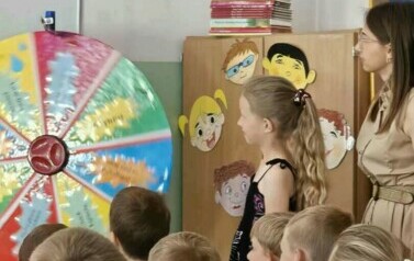 IX Szkolny Turniej "Radosne Koło Wiedzy"
