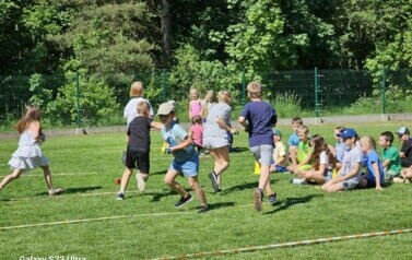 IX Szkolny Turniej "Radosne Koło Wiedzy"