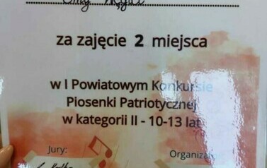 Sukces Amy w I Powiatowym Konkursie Piosenki Patriotycznej w Starych Juchach