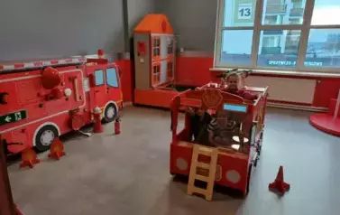 Wycieczka dzieci z punktu i oddziału przedszkolnego do Kids Parku.  