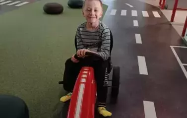Wycieczka dzieci z punktu i oddziału przedszkolnego do Kids Parku.  