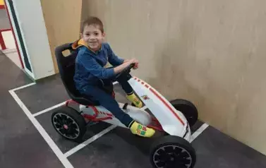 Wycieczka dzieci z punktu i oddziału przedszkolnego do Kids Parku.  