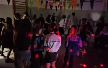 Dyskoteka karnawałowa uczni&oacute;w klas 4-8