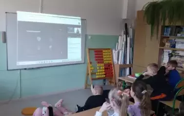 Obchody Dnia Bezpiecznego Internetu 2025