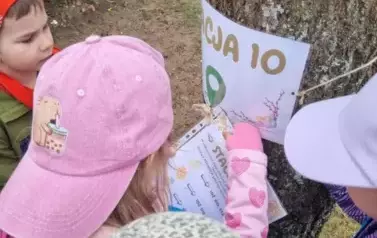 Przedszkolaki szukały zajączka