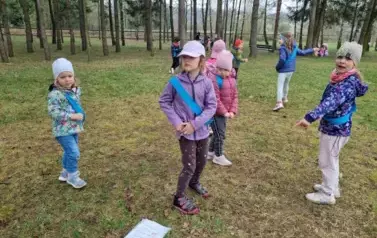 Przedszkolaki szukały zajączka