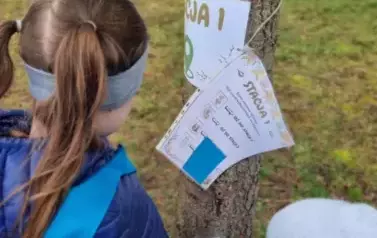 Przedszkolaki szukały zajączka
