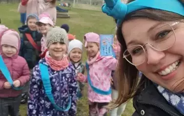 Przedszkolaki szukały zajączka