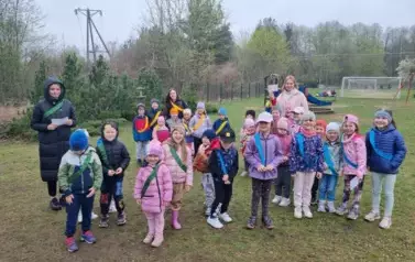 Przedszkolaki szukały zajączka