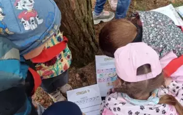 Przedszkolaki szukały zajączka
