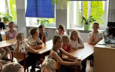Sukces drużyny z Mroz&oacute;w Wielkich na IX Gminnym Turnieju "Mała Liga Klas I - III"