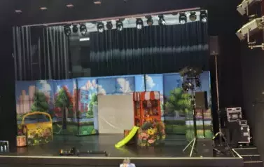 Wyjazd uczni&oacute;w klas I-III do teatru
