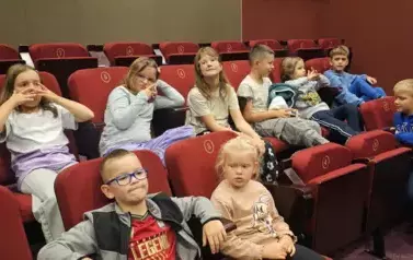 Wyjazd uczni&oacute;w klas I-III do teatru