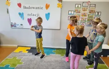 Tydzień o przeciwdziałaniu przemocy r&oacute;wieśniczej