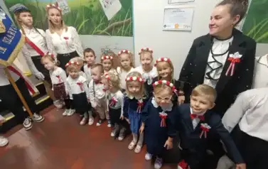 #Szkoła do hymnu