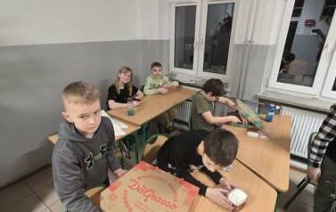 Dyskoteka karnawałowa uczni&oacute;w klas 4-8