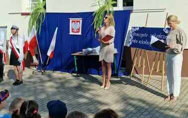 Przem&oacute;wienie przedstawiciela organu prowadzącego szkołę.