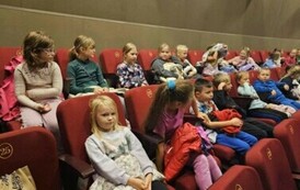 Uczniowie klas 0-3 z wizytą w teatrze