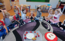 Dzień jabłka w punkcie przedszkolnym