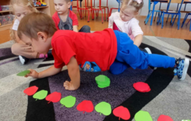 Dzień jabłka w punkcie przedszkolnym
