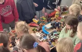 Kiermasz zabawek "Daj zabawkom drugie życie - wesprzyj świetlicę"