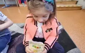 Mali ogrodnicy z punktu przedszkolnego