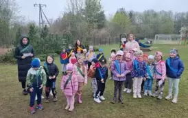 Przedszkolaki szukały zajączka