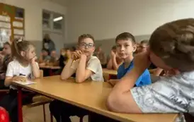 Sukces drużyny z Mroz&oacute;w Wielkich na IX Gminnym Turnieju "Mała Liga Klas I - III"