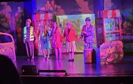 Wyjazd uczni&oacute;w klas I-III do teatru