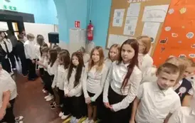 #Szkoła do hymnu