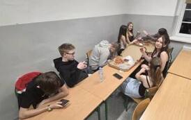 Dyskoteka karnawałowa uczni&oacute;w klas 4-8