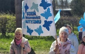 Niebieski poch&oacute;d