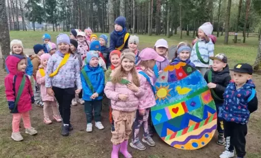 Zdjęcie do Przedszkolaki szukały zajączka