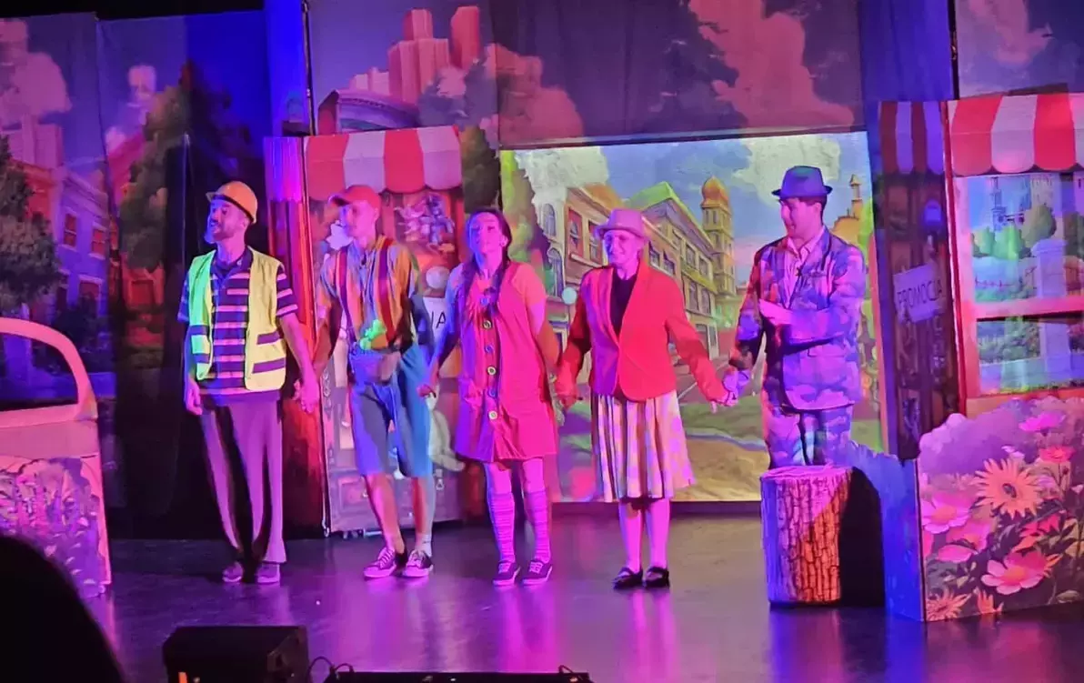 Zdjęcie do Wyjazd uczni&oacute;w klas I-III do teatru